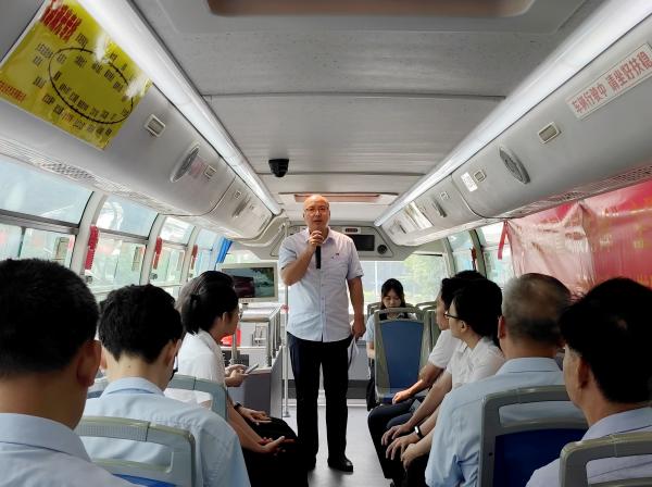 5.圖為溫桂軍作宣講。.jpg